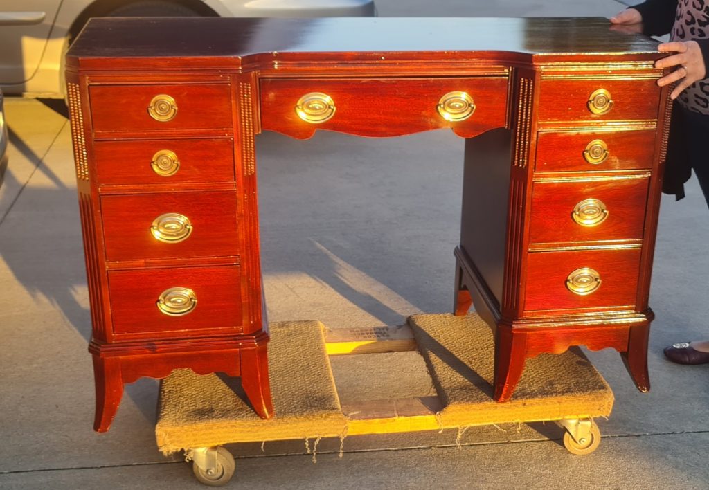 Finish desk Henri-artwood.com