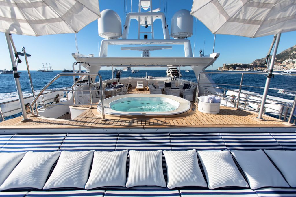 henri-artwood.com yacht